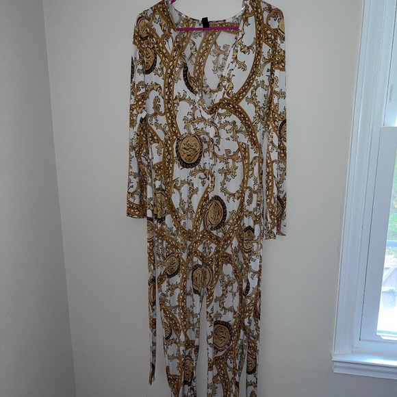 Forever 21 plus size jumpsuit - Picture 2 of 4